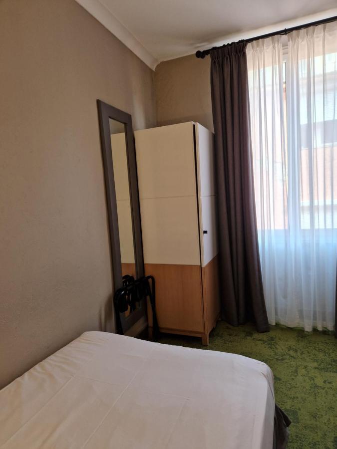 Hotel La Villa Tosca Канны Экстерьер фото